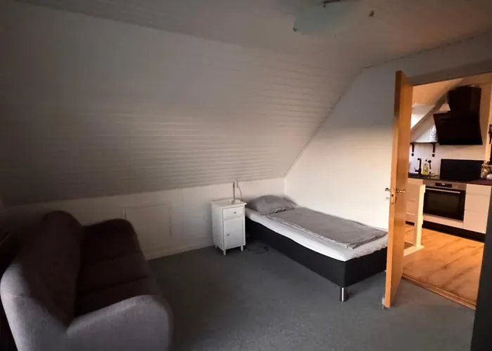 Appartement The Sunflower - Huge 240m2 7-bedroom House For 16 People - Free Parking - 15 Beds, 2 Kitchen & 3 Bathrooms